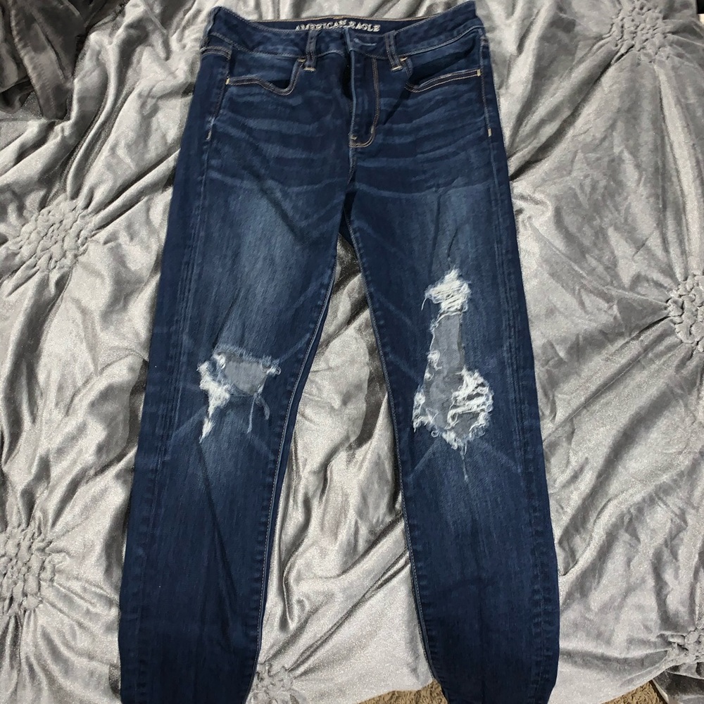 AMERICAN EAGLE JEANS